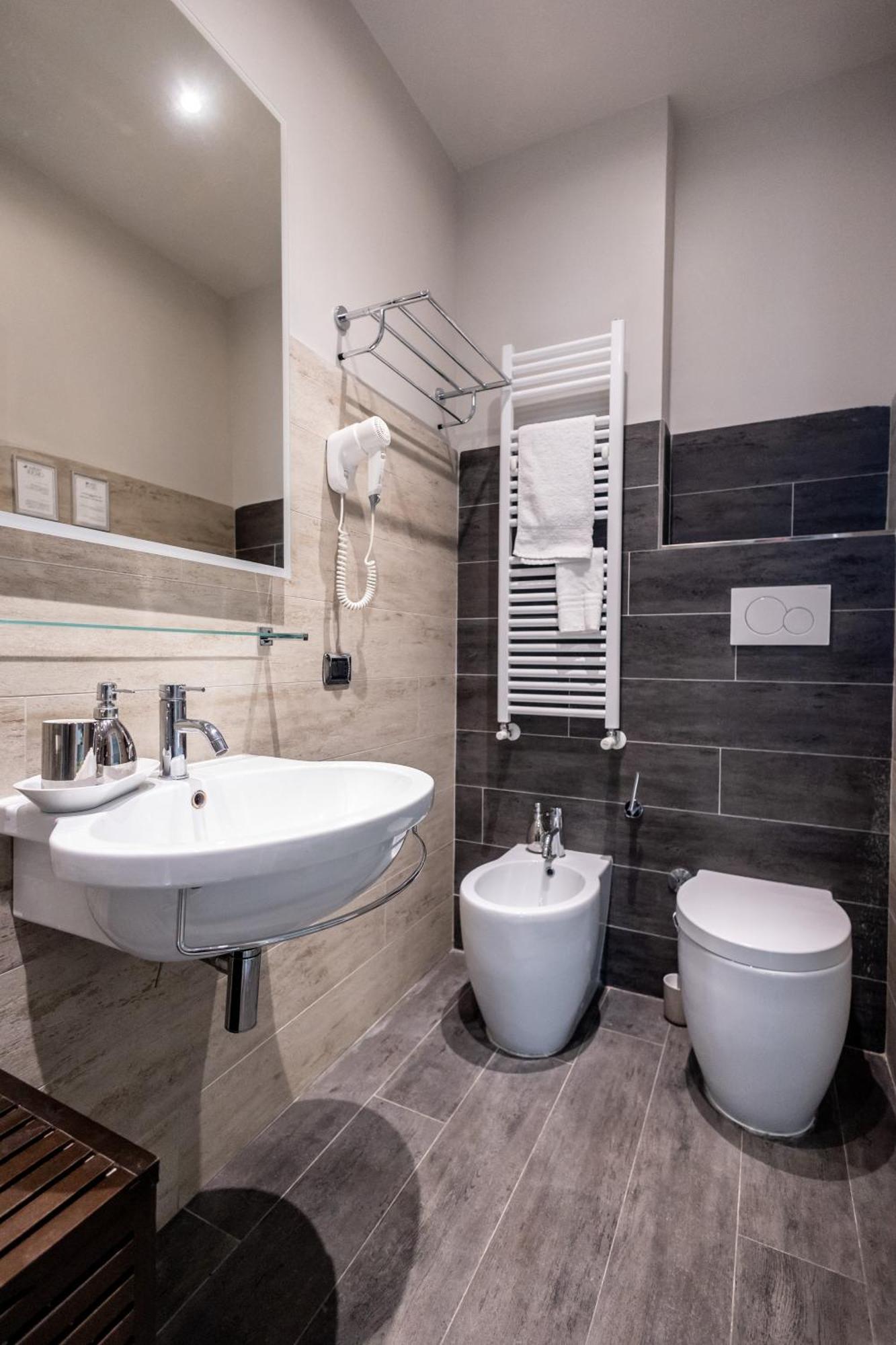 Hotel Mybedcavour Rzym Zewnętrze zdjęcie