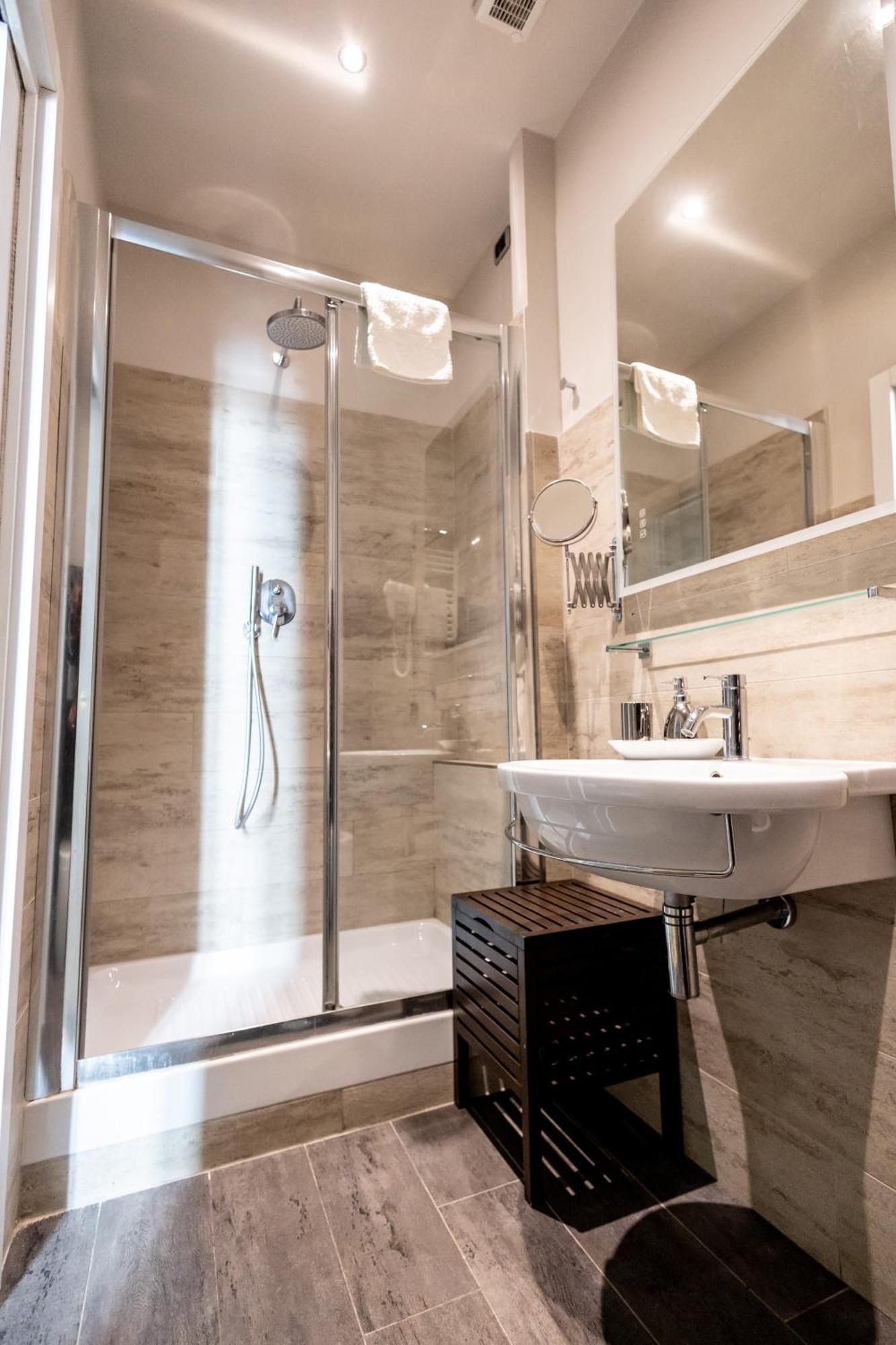 Hotel Mybedcavour Rzym Zewnętrze zdjęcie